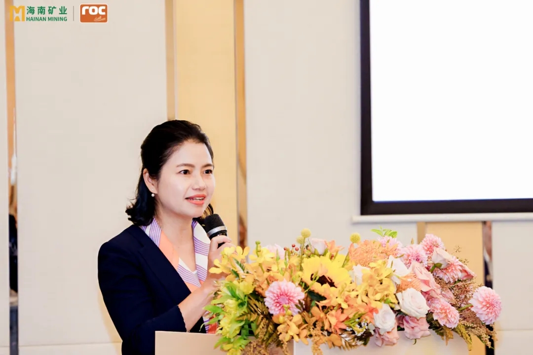 pp电子模拟器进行油气业务专题投资者互换活动1.jpg